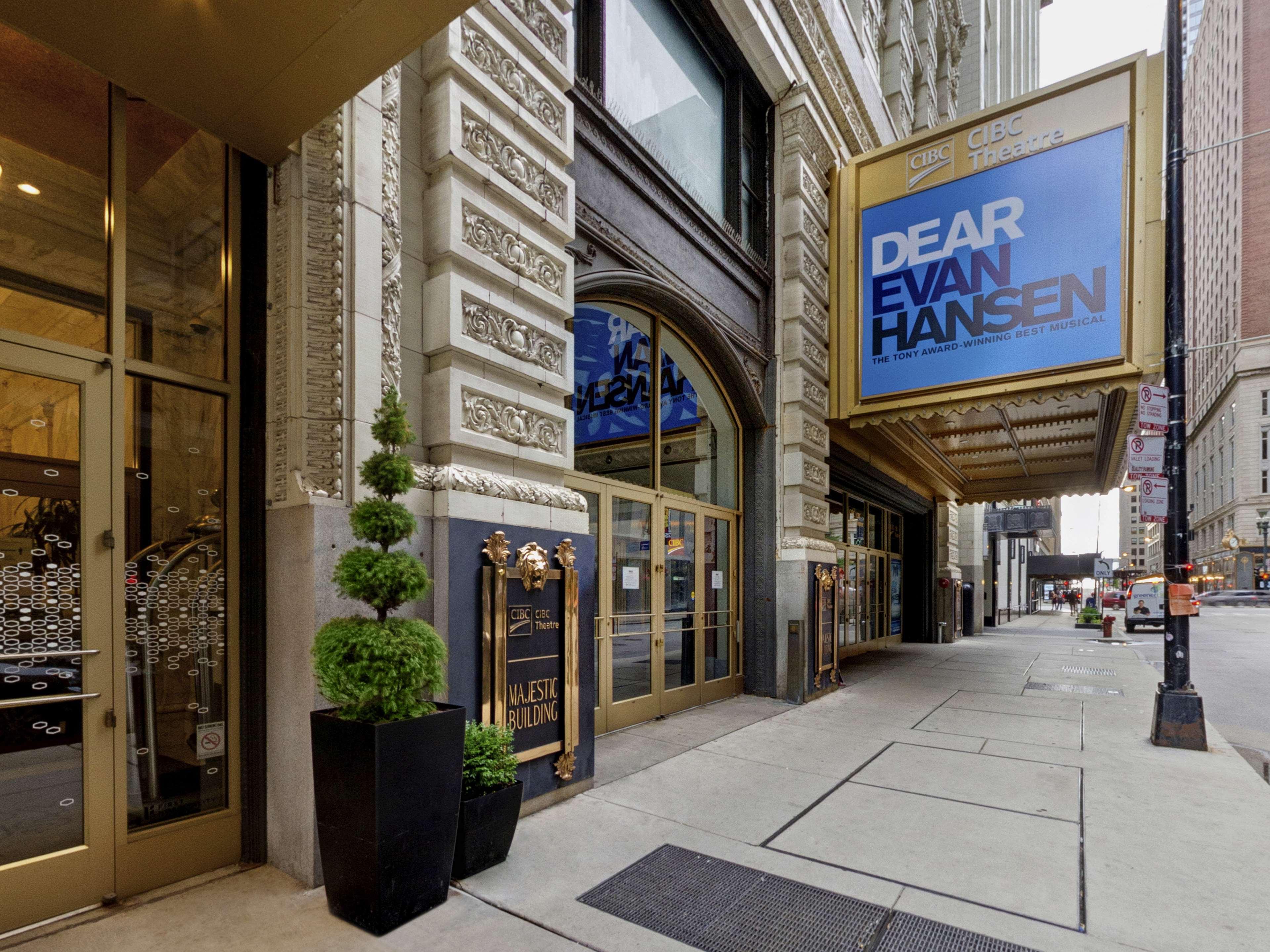 Hampton Inn Majestic Chicago Theatre District Exterior photo