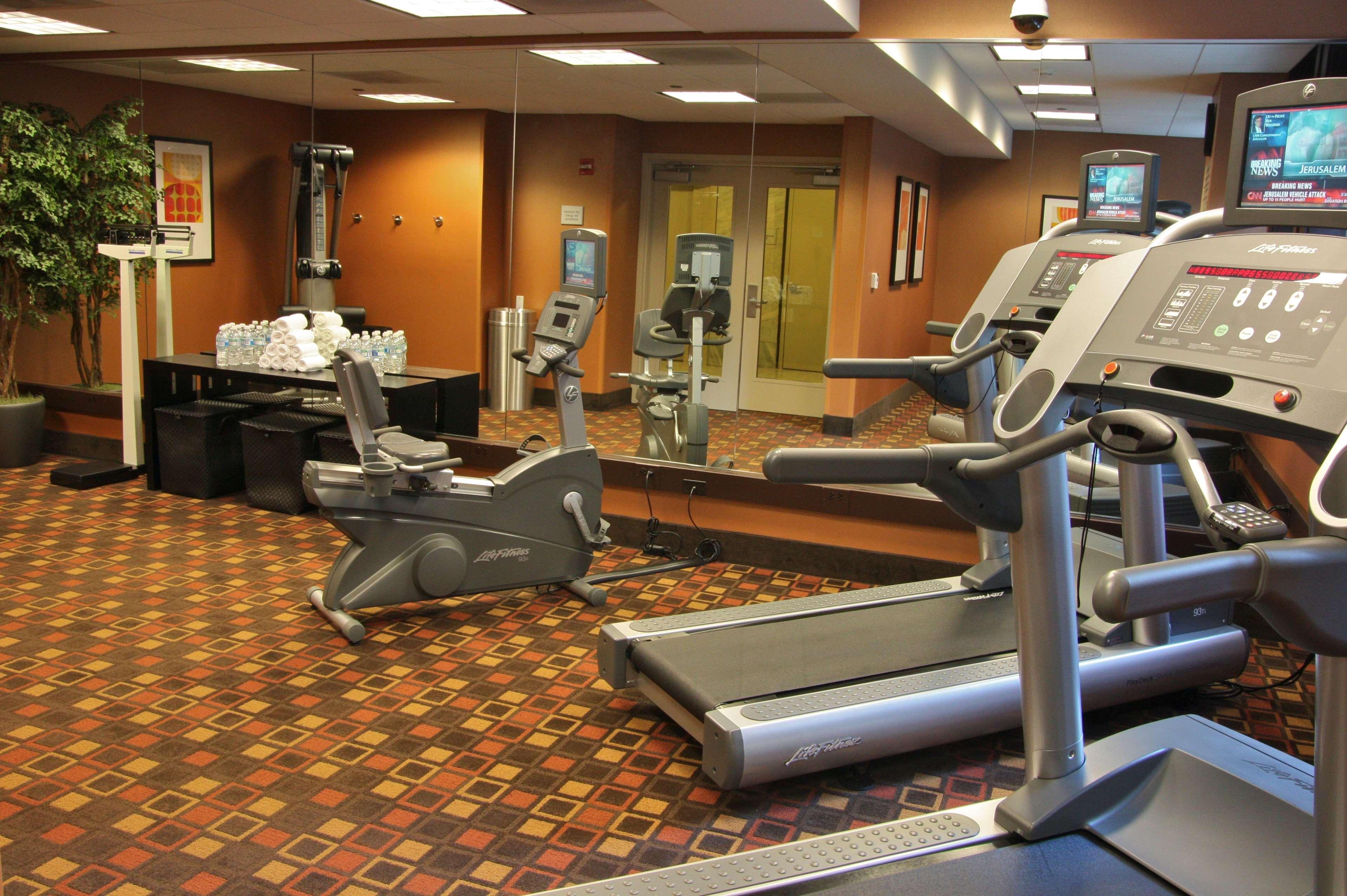 Hampton Inn Majestic Chicago Theatre District Facilities photo