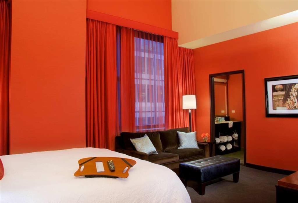 Hampton Inn Majestic Chicago Theatre District Room photo